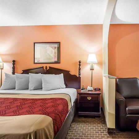 Econo Lodge Inn & Suites I-20, Exit 73 ทัสคาลูซา ภายนอก รูปภาพ