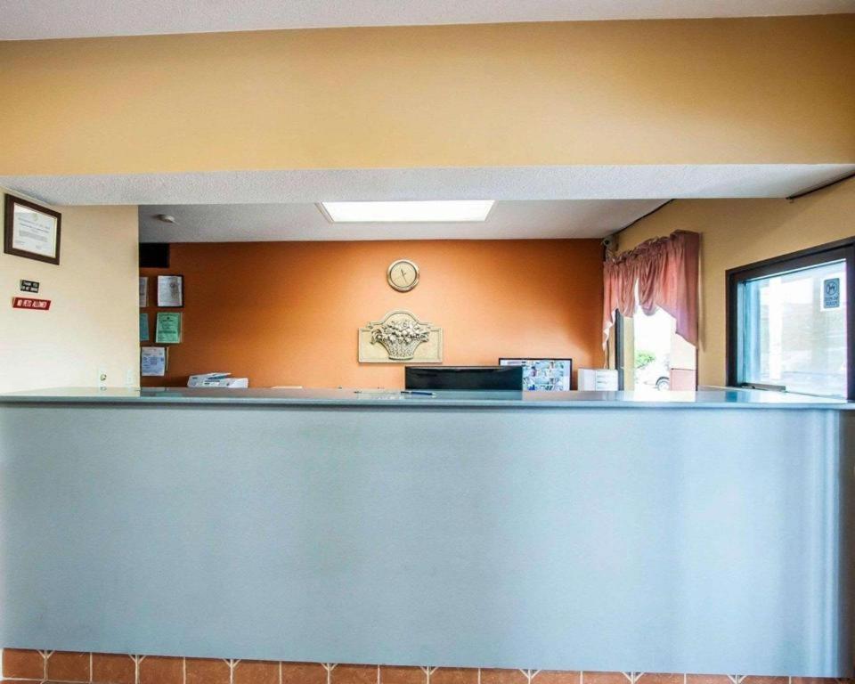 Econo Lodge Inn & Suites I-20, Exit 73 ทัสคาลูซา ภายนอก รูปภาพ