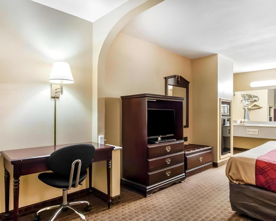 Econo Lodge Inn & Suites I-20, Exit 73 ทัสคาลูซา ภายนอก รูปภาพ