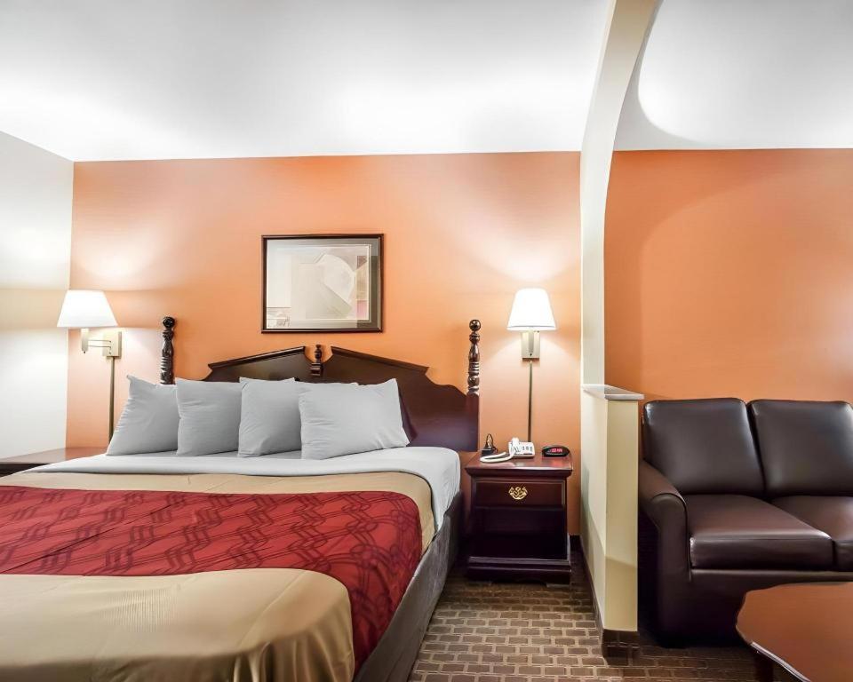 Econo Lodge Inn & Suites I-20, Exit 73 ทัสคาลูซา ภายนอก รูปภาพ