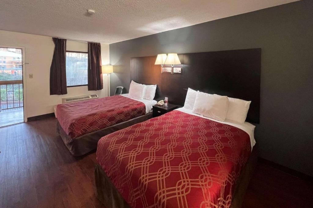 Econo Lodge Inn & Suites I-20, Exit 73 ทัสคาลูซา ภายนอก รูปภาพ