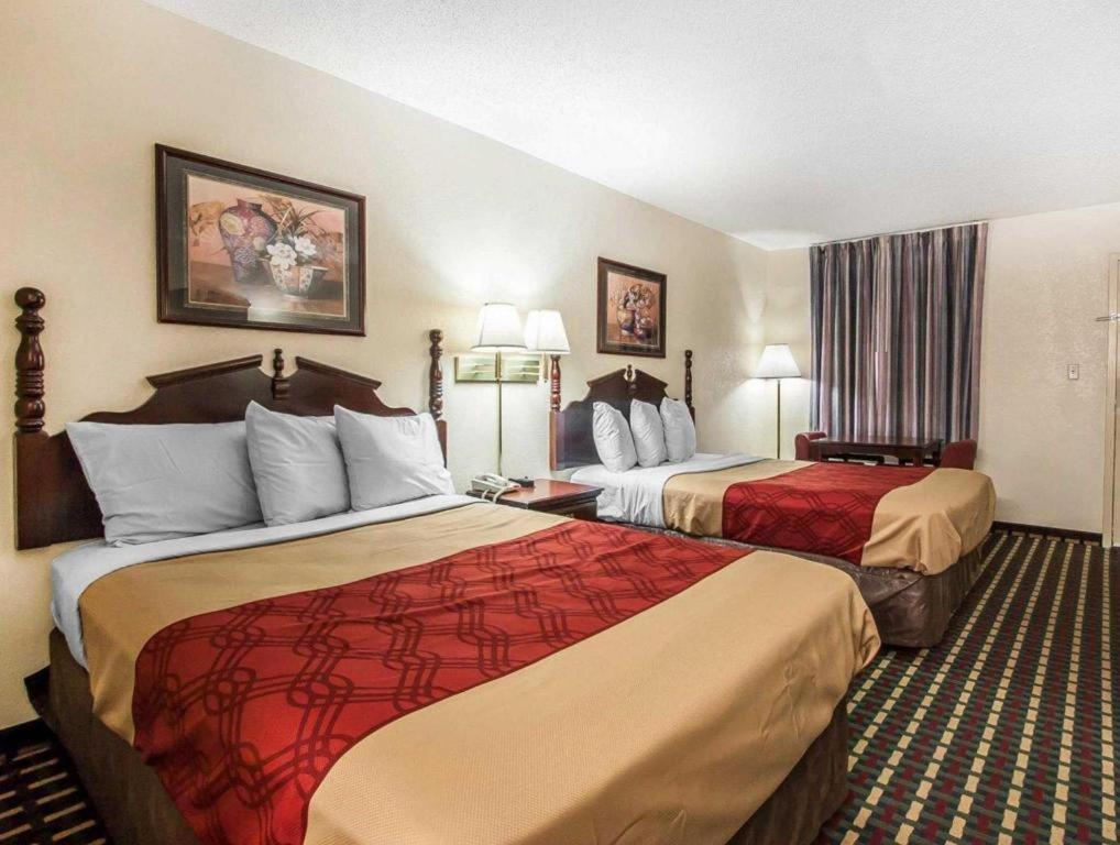 Econo Lodge Inn & Suites I-20, Exit 73 ทัสคาลูซา ภายนอก รูปภาพ