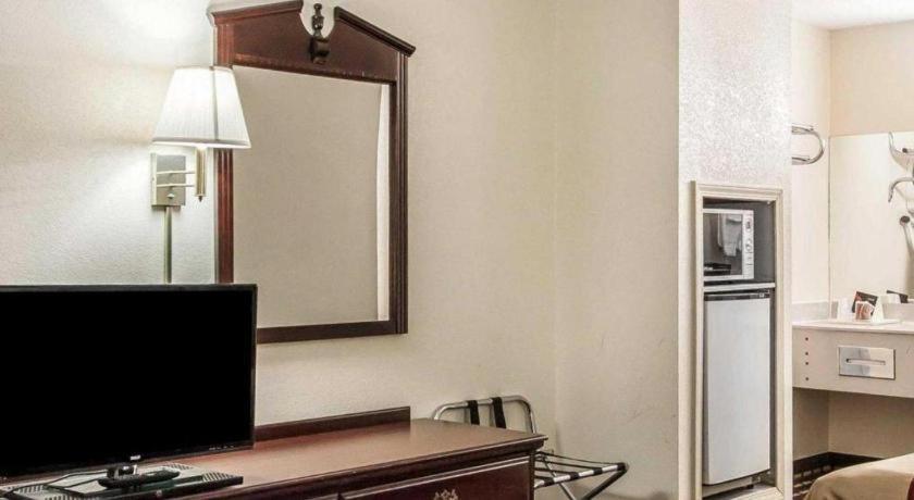 Econo Lodge Inn & Suites I-20, Exit 73 ทัสคาลูซา ภายนอก รูปภาพ