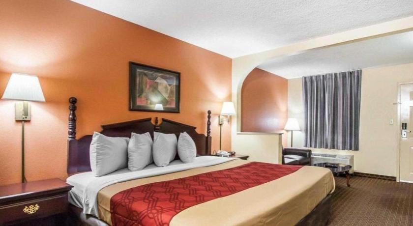 Econo Lodge Inn & Suites I-20, Exit 73 ทัสคาลูซา ภายนอก รูปภาพ